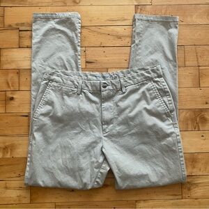 📔 EUC Old Navy Men's Tan Chinos - Size 36 x 34